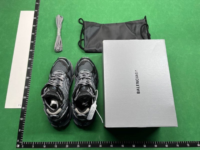 Balenciaga runner      -2