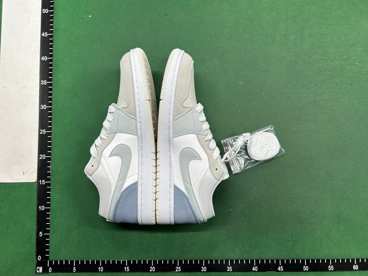 Jordan 1 Low -3