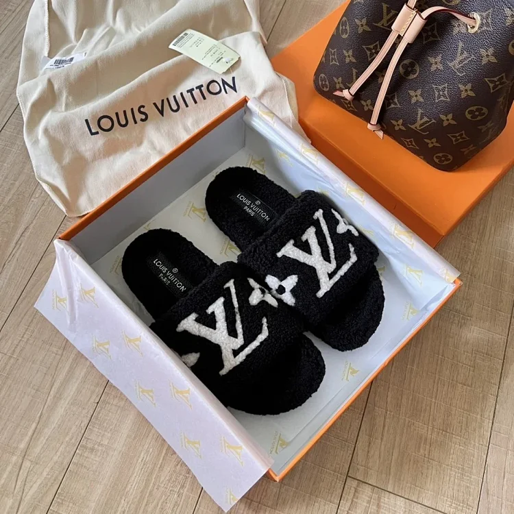 LV cotton slippers