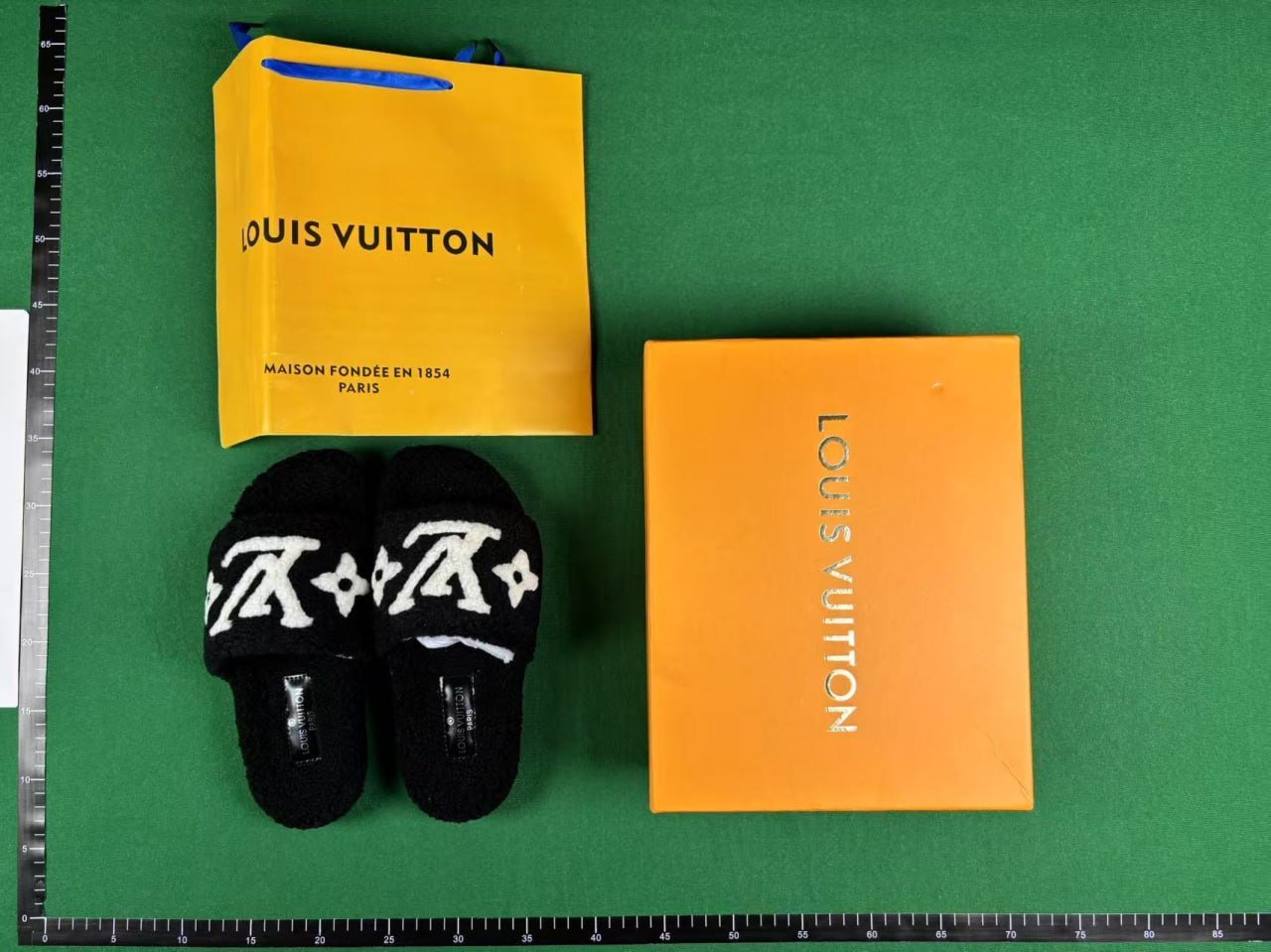 LV cotton slippers -2