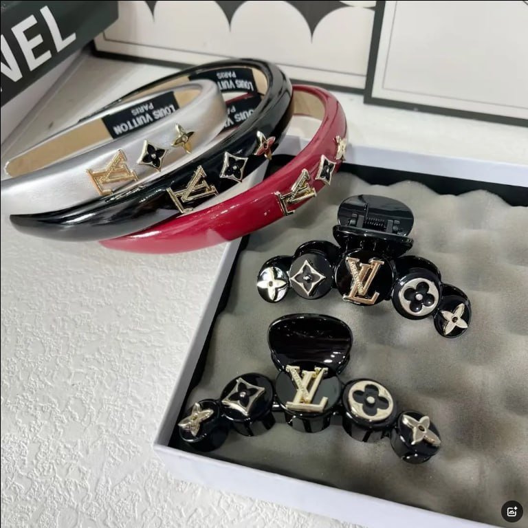 LV hair accessories -3