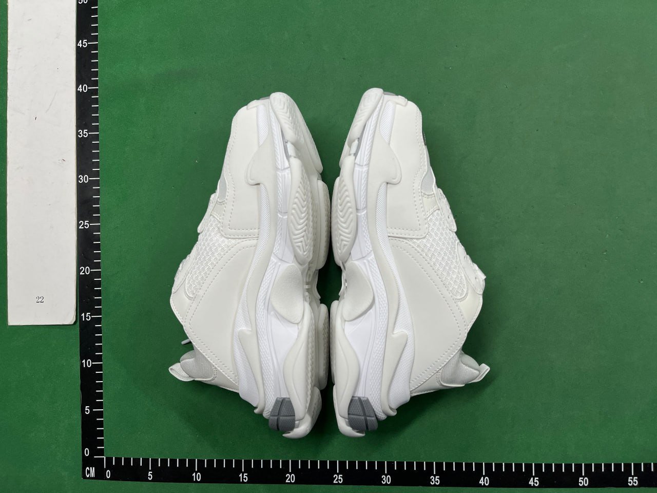  Balenciaga Track     -4
