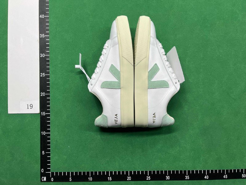 VEJA white shoes  -2