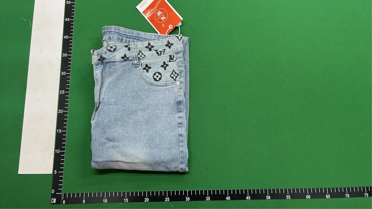  Louis Vuitton Jeans [25+ Styles] -3