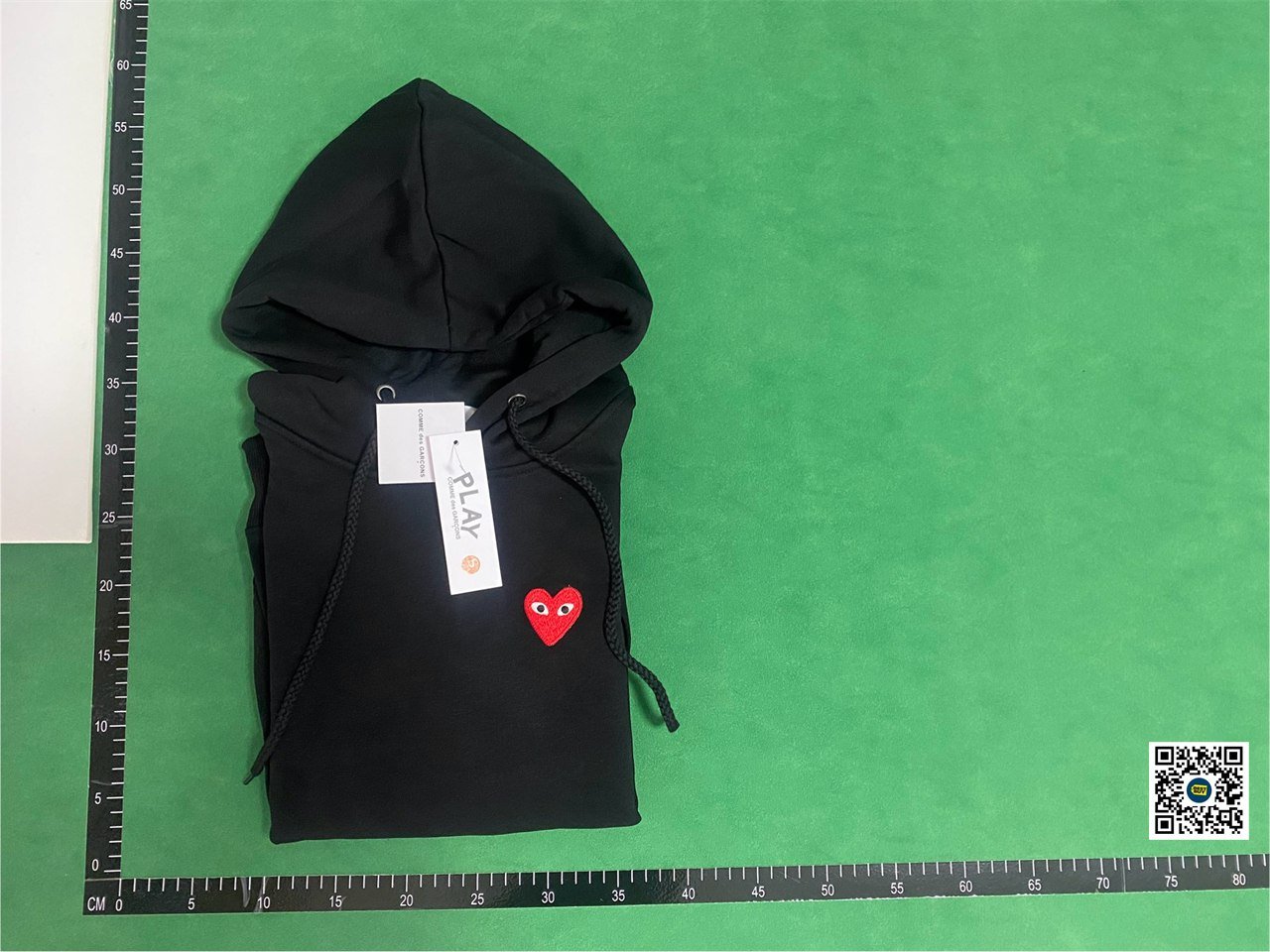 PLAY Comme des Garçons Heart Hoodie [4 Colors] -3