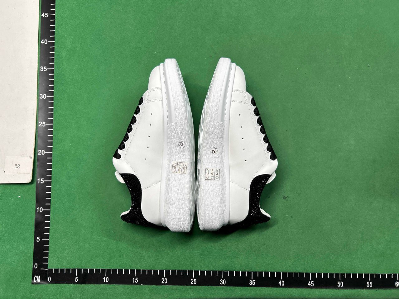  Alexander McQueen Oversized Sneakers [37] -2