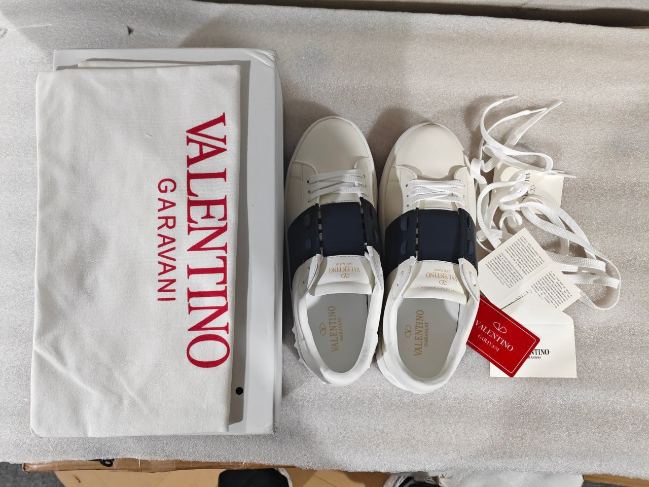 Valentio Rockstud Sneakers -1