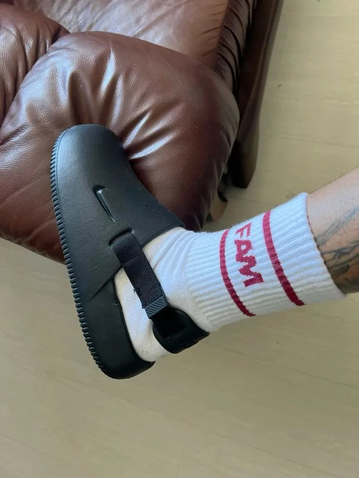 Nike Benassi Slides -1