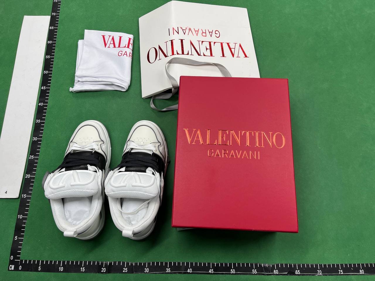Valentino Garavani Rockstud Sneakers -1