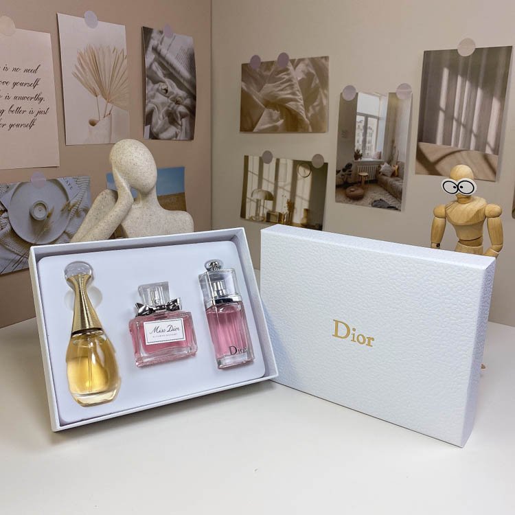 Dior Addict medium sample three-piece perfume set -1