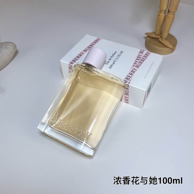 Burberry Flowers and Her Eau de Parfum-3349                   -5