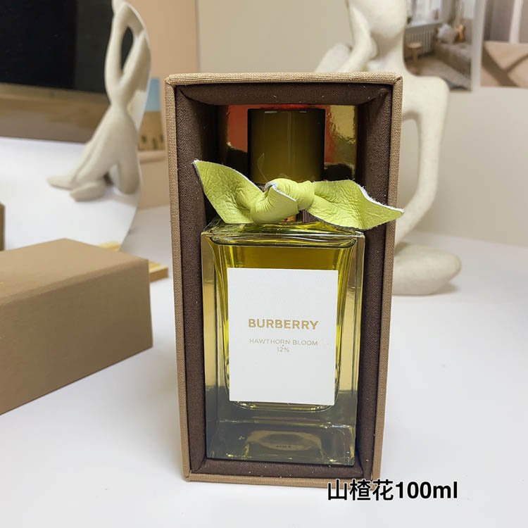 Burberry Hawthorn Blossom Perfume-3339                   -5
