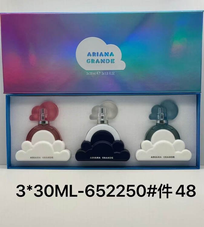 Ariana Grande Cloud perfume sample-3271                  