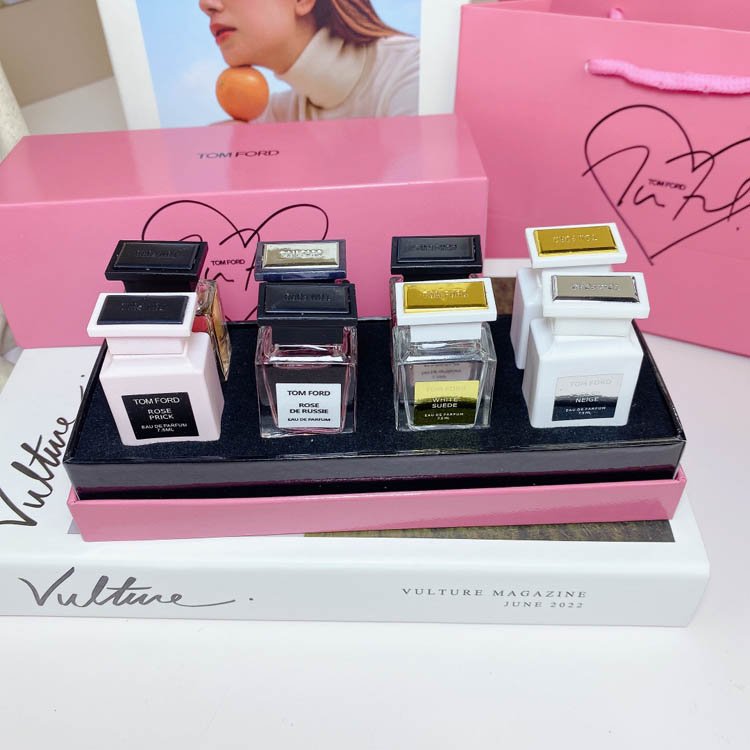 TOMFORD TF Limited Edition Signature Fragrance 8-piece Set A Powder Case-3187                   -2