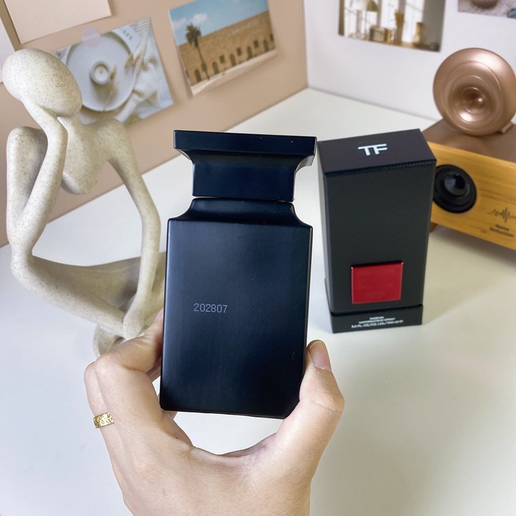 TomFord TF Reade Stripe Fabres Essence Edition Parfum-3086                   -4