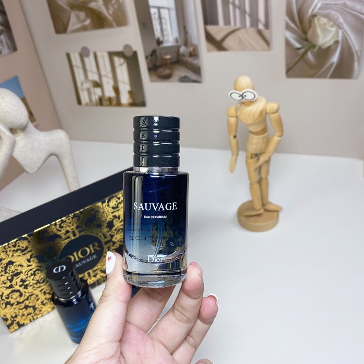 Dior Wilderness 3-piece gold box perfume-3067                   -6